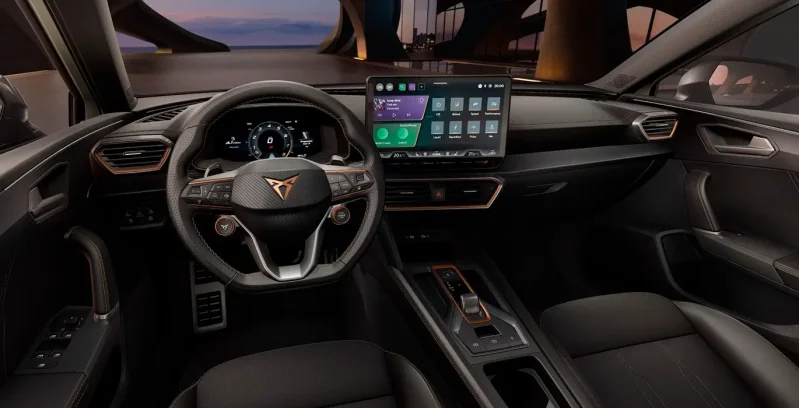 Cupra-Leon-1.5-eTSI-110kW-150CV-DSG-interior-delantera