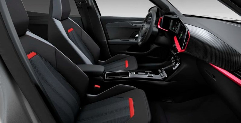 OPEL Mokka BEV 50kWh GS Line Interior Perfil