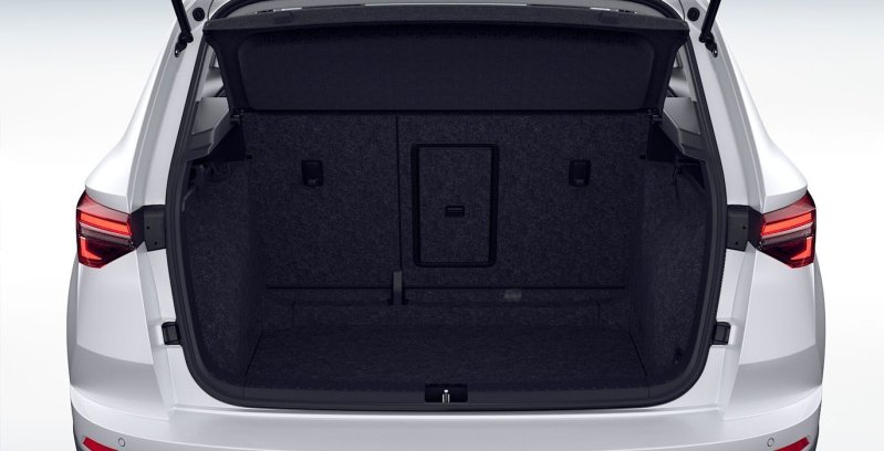 SKODA Karoq Ambition Facelift 2.0 TDI interior trasera