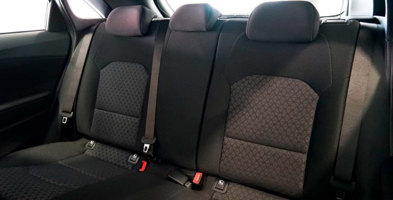 KIA Ceed 1.0 T-GDi Concept 100CV interior trasera