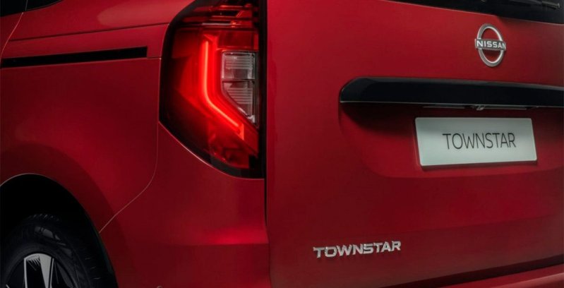Nissan Townstar Acenta 1.3G 5p exterior trasera 2