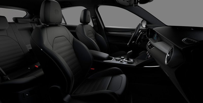 ALFA ROMEO Stelvio Veloce 2.2 Diésel interior perfil