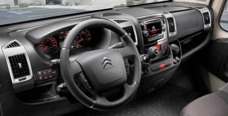Citröen Jumper L2H2 interior delantera