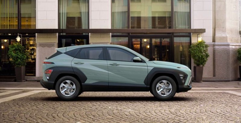 Hyundai Nuevo Kona HEV Maxx 141cv DCT exterior perfil