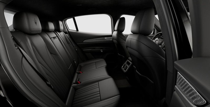 MASERATI GRECALE GT L4 MHEV 300CV AWD(AUTOMÁTICO) interior perfil