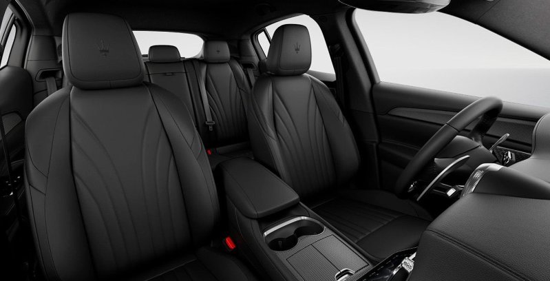 MASERATI GRECALE GT L4 MHEV 300CV AWD(AUTOMÁTICO) interior trasera