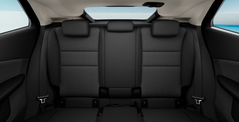 BMW X2 sDrive18d DCT interior trasera