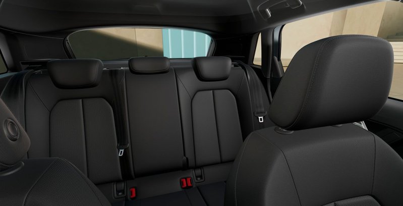 AUDI A3 Sportback Advanced 30 TFSI S Tronic interior trasera