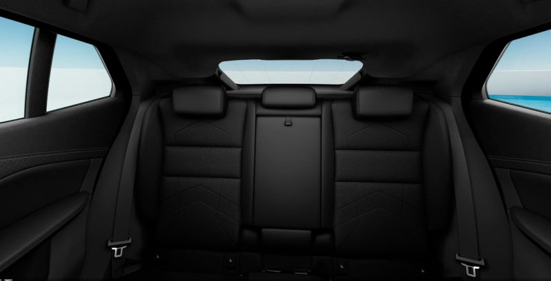 BMW X2 sDrive18d DCT nuevo interior trasera