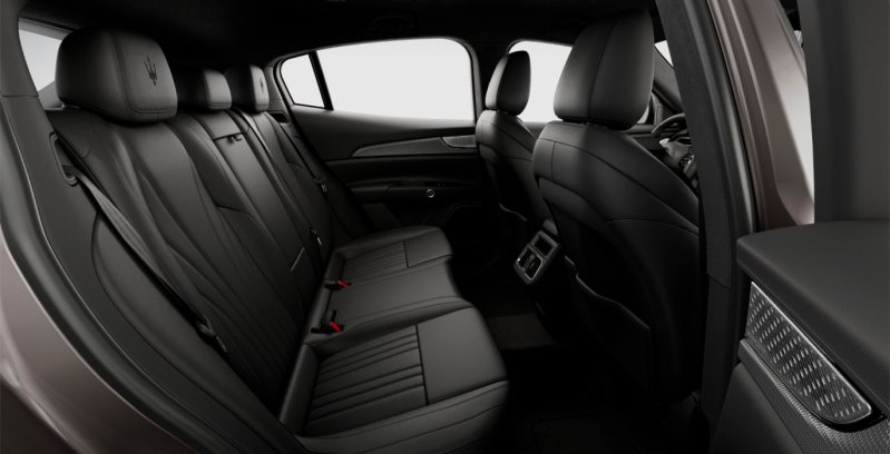 MASERATI Grecale GT Hybrid MY24 interior trasera