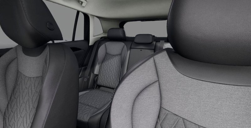 Volkswagen Tiguan Life 2.0 TDI DSG interior trasera