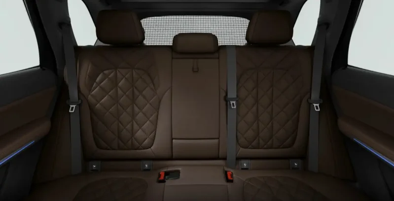 BMW X5 xDrive30d interior trasera