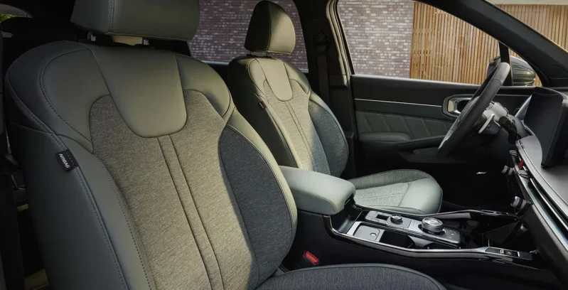 KIA Sorento 1.6 T-GDi HEV Drive 4x2 interior delantera II