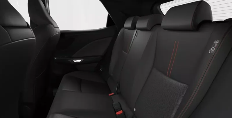 Lexus LBX 1.5 Elegant HEV interior trasera