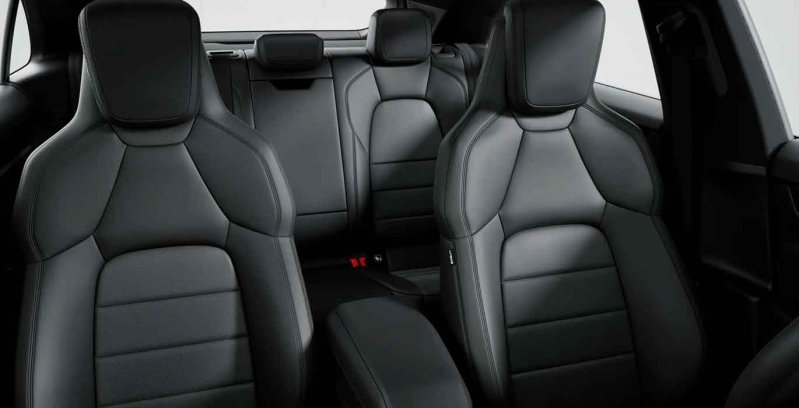 Porsche Macan 265kW interior trasera
