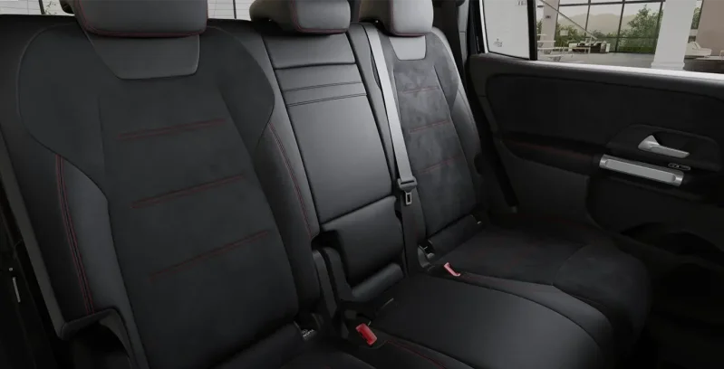 Mercedes-Benz GLB 200d interior trasera