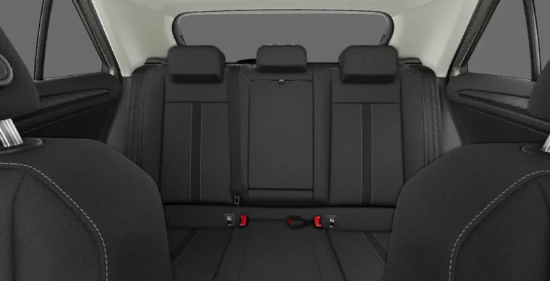VOLKSWAGEN T-Roc Más 1.5 TSI DSG 7vel.1 interior trasera