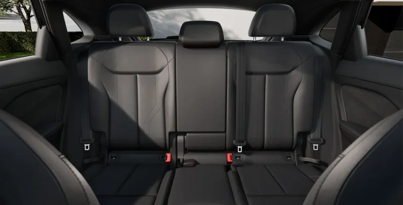 Audi-Q3-Sportback-S-Line-TDI-S-Tronic-interior-trasera
