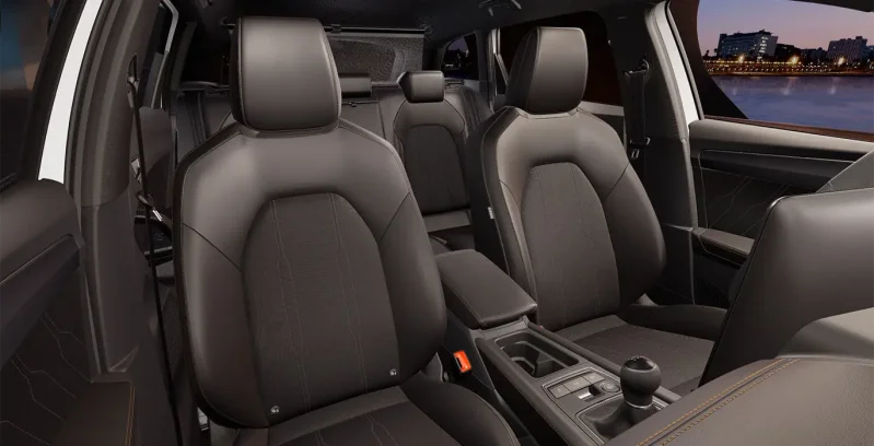 Cupra-Leon-Sportstourer-1.5-TSI-110kW-interior-trasera