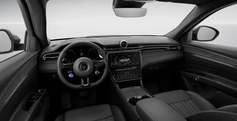 MASERATI-Grecale-L4-MHEV-AWD-interior-delantera.webp
