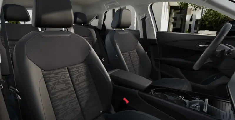 Audi-Q3-Sportback-Advanced-TFSI-110kW-S-Tronic-interior-delantera-II