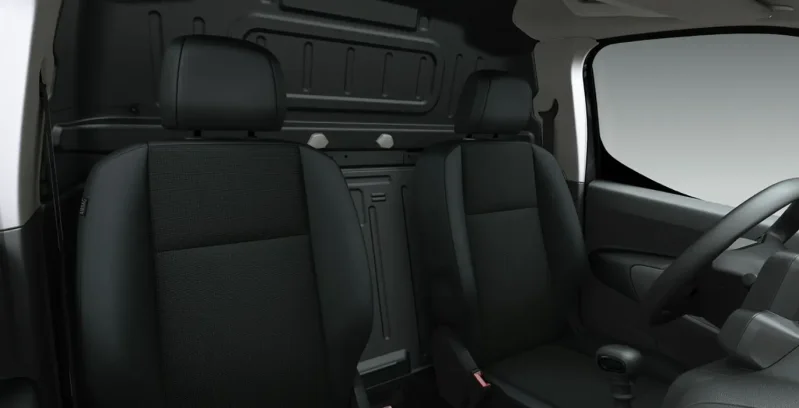 OPEL-Combo-Cargo-L-650kg-1.5-SS-interior-delantera-III