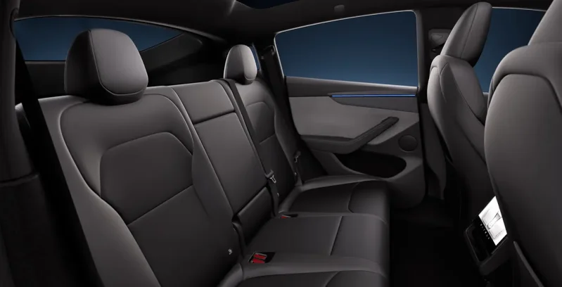 Tesla-Model-Y-Premium-RWD-interior-trasera