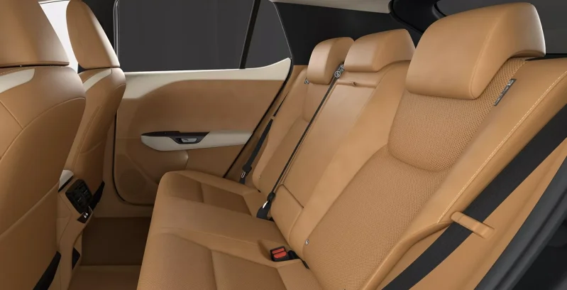 LEXUS RZ 350e e-Premium Efficiency FWD 224CV interior trasera
